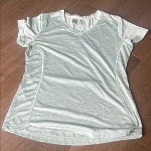 RBX Women's Light Green V-Neck Top